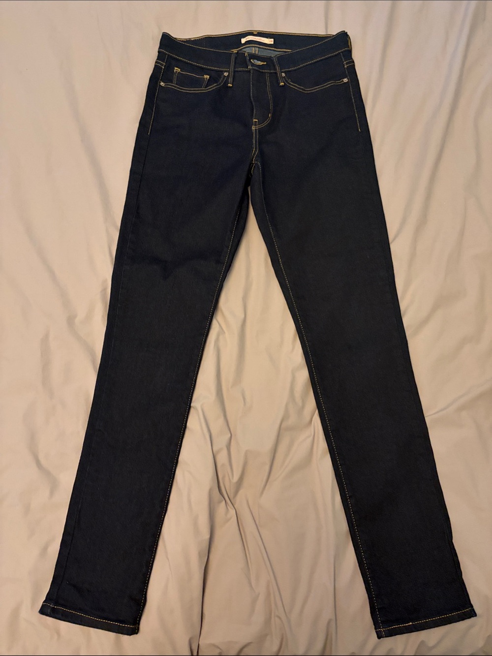 NWOT Levi’s 311 shaping skinny jeans 28X30
